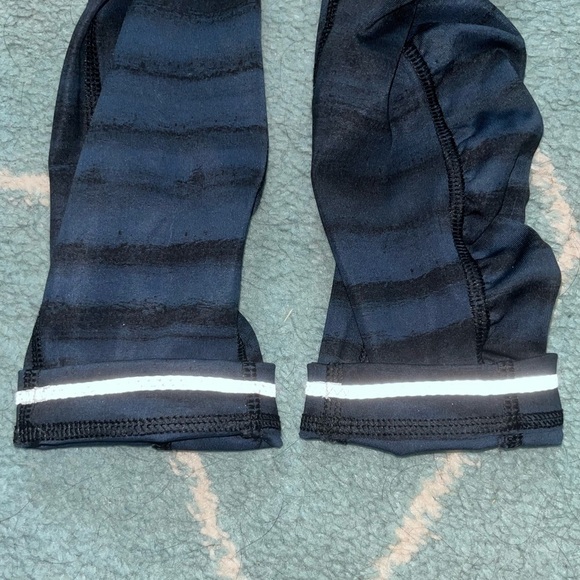 Lululemon | Speed Tight III *All Full-On Luxtreme | Pockets & Leg Design |Size 4 - Picture 6 of 7